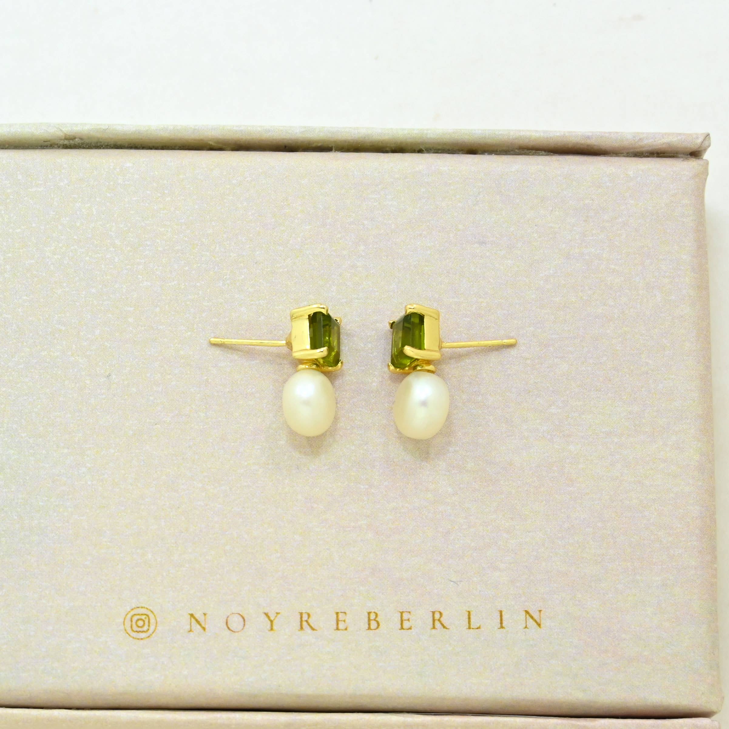Aaliyah Stud Earrings | Pearl & Green Tourmaline | 18K Gold Plated