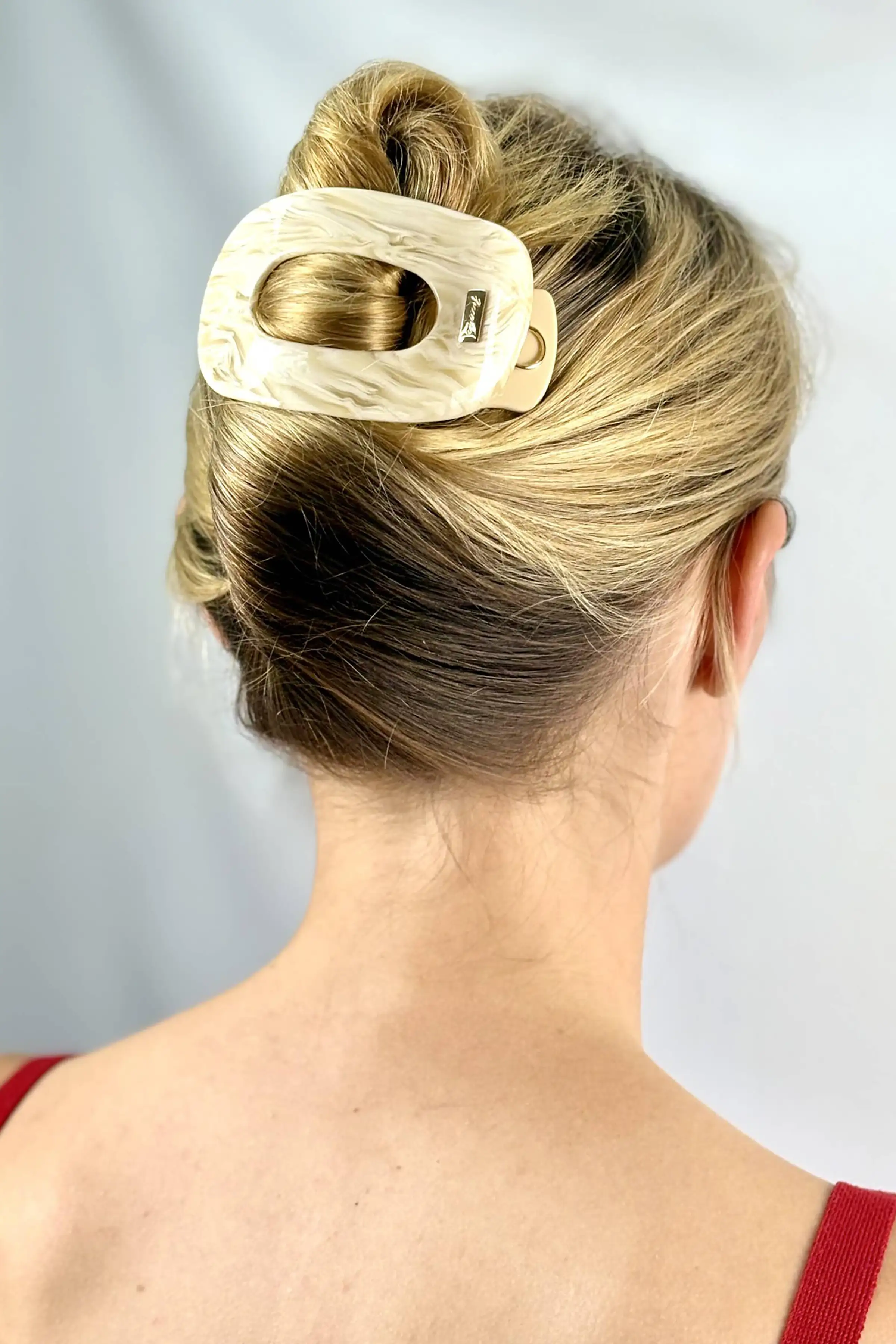 Open-Center Flat-Back Claw Clip | Polished Italian Acetate