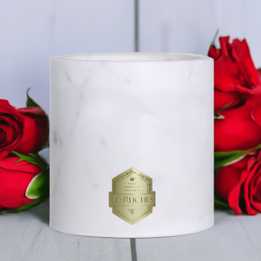 Cassis Marbré Beeswax Candle 32 oz, on a red and white floral background