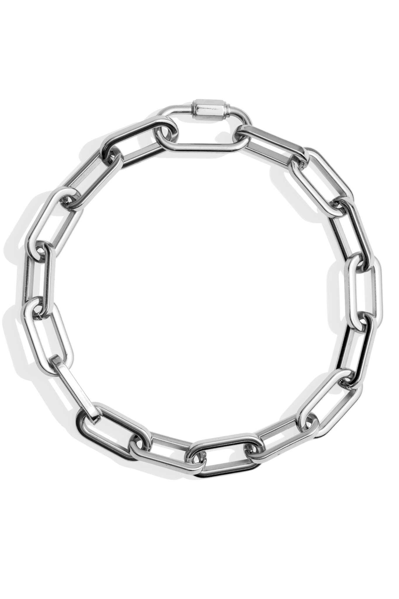 Tempe Chunky Cable Link Necklace i n all silver on a white background - L'Atelier Global