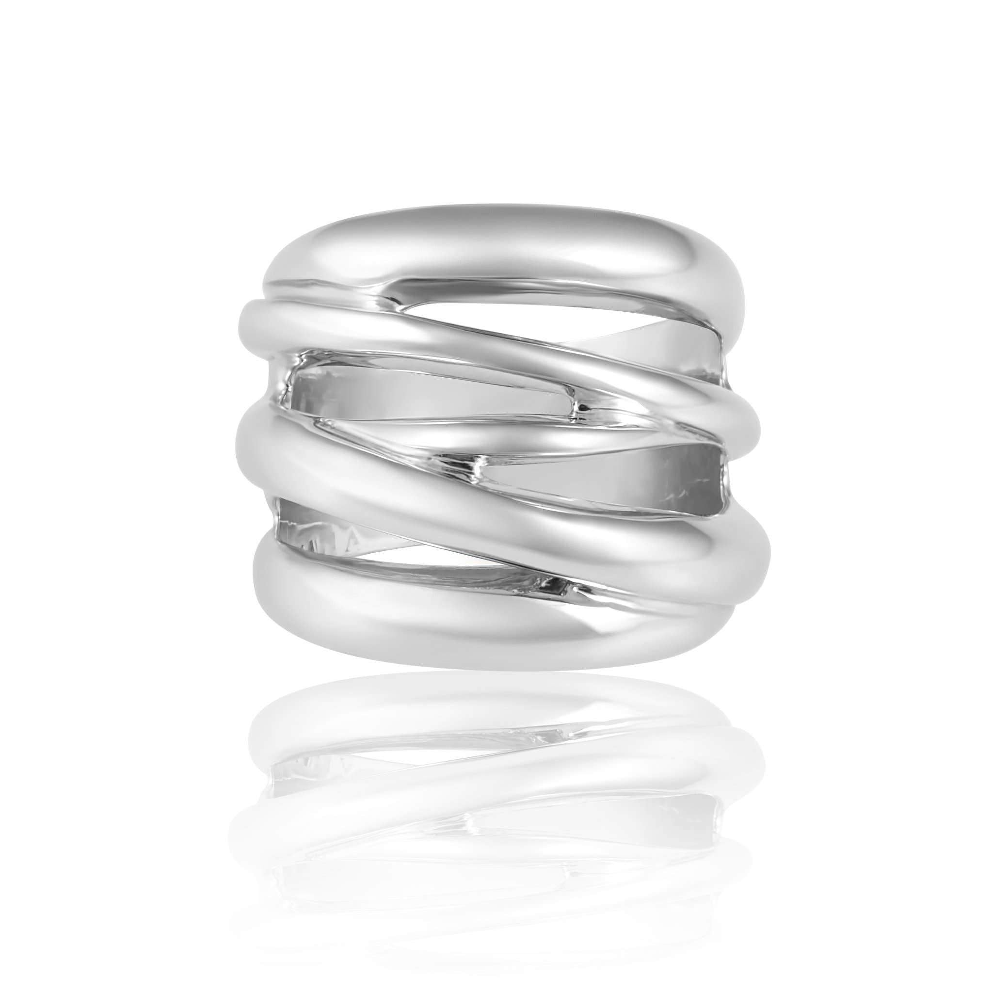 Arezzo Serenity Ring in silver on a white background - L'Atelier Global