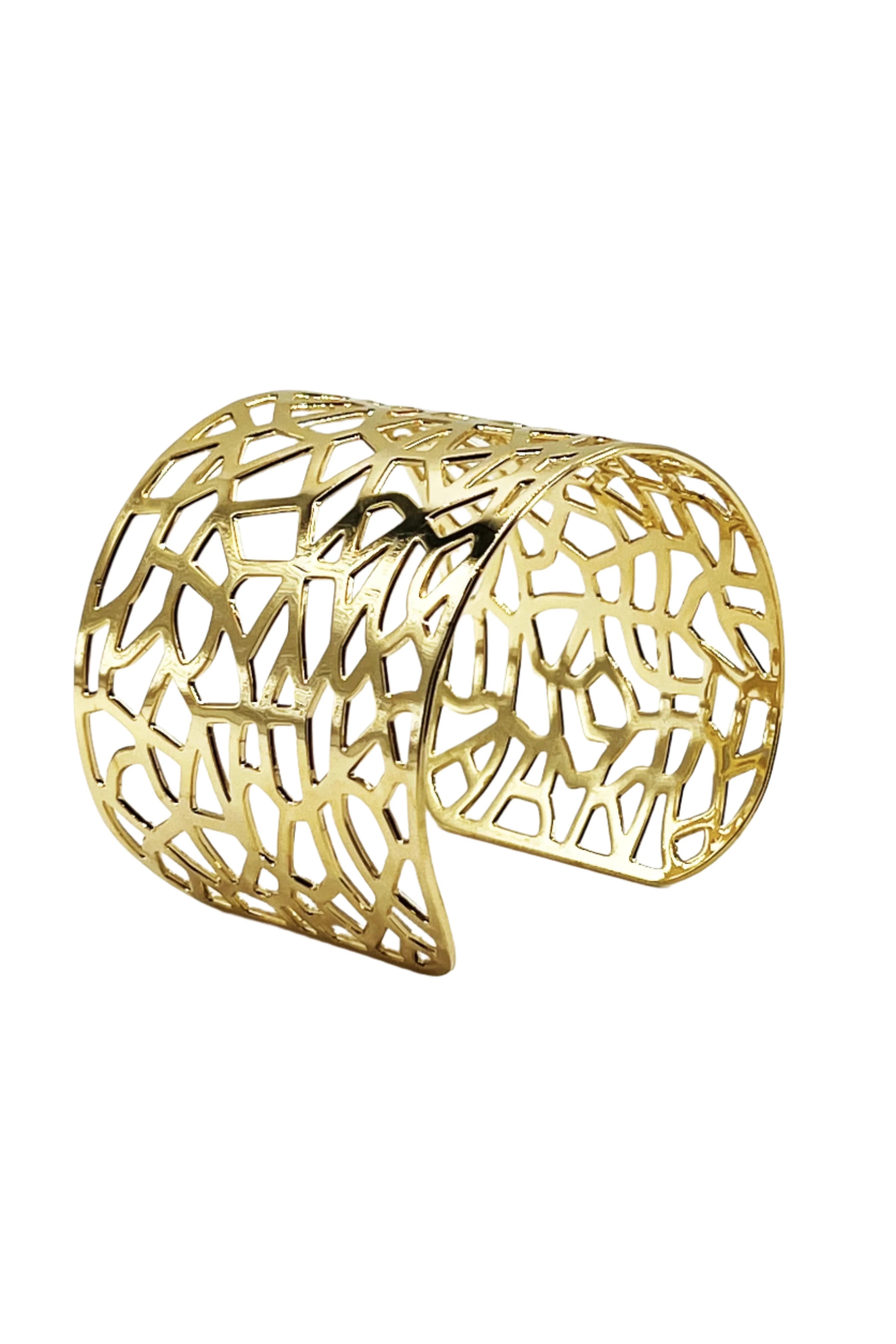 Chelsea Abstract Cuff in Gold on a white background - L'Atelier Global