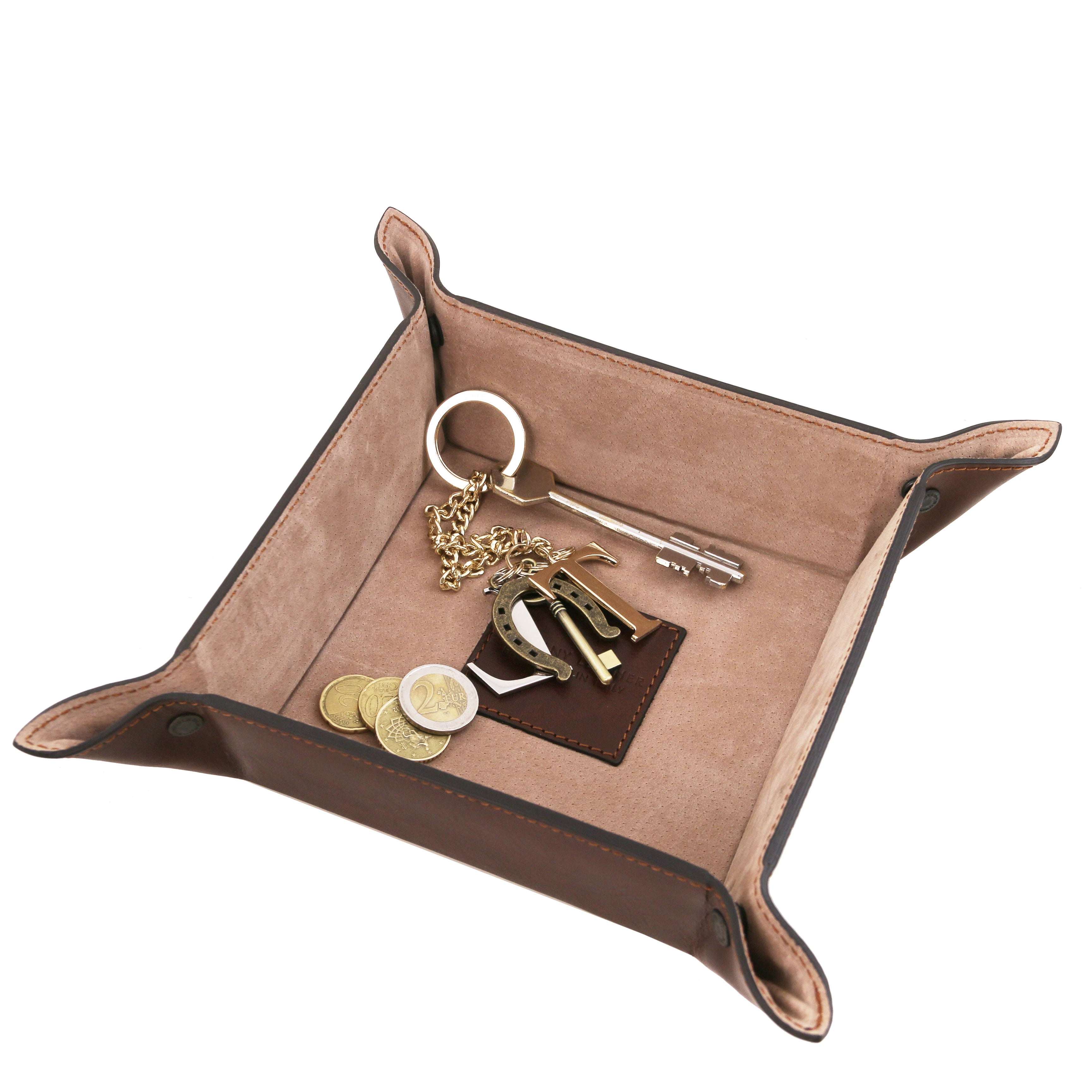 Exclusive Leather Valet Tray Large in brown showing euro coins and a keychain with vintage keys