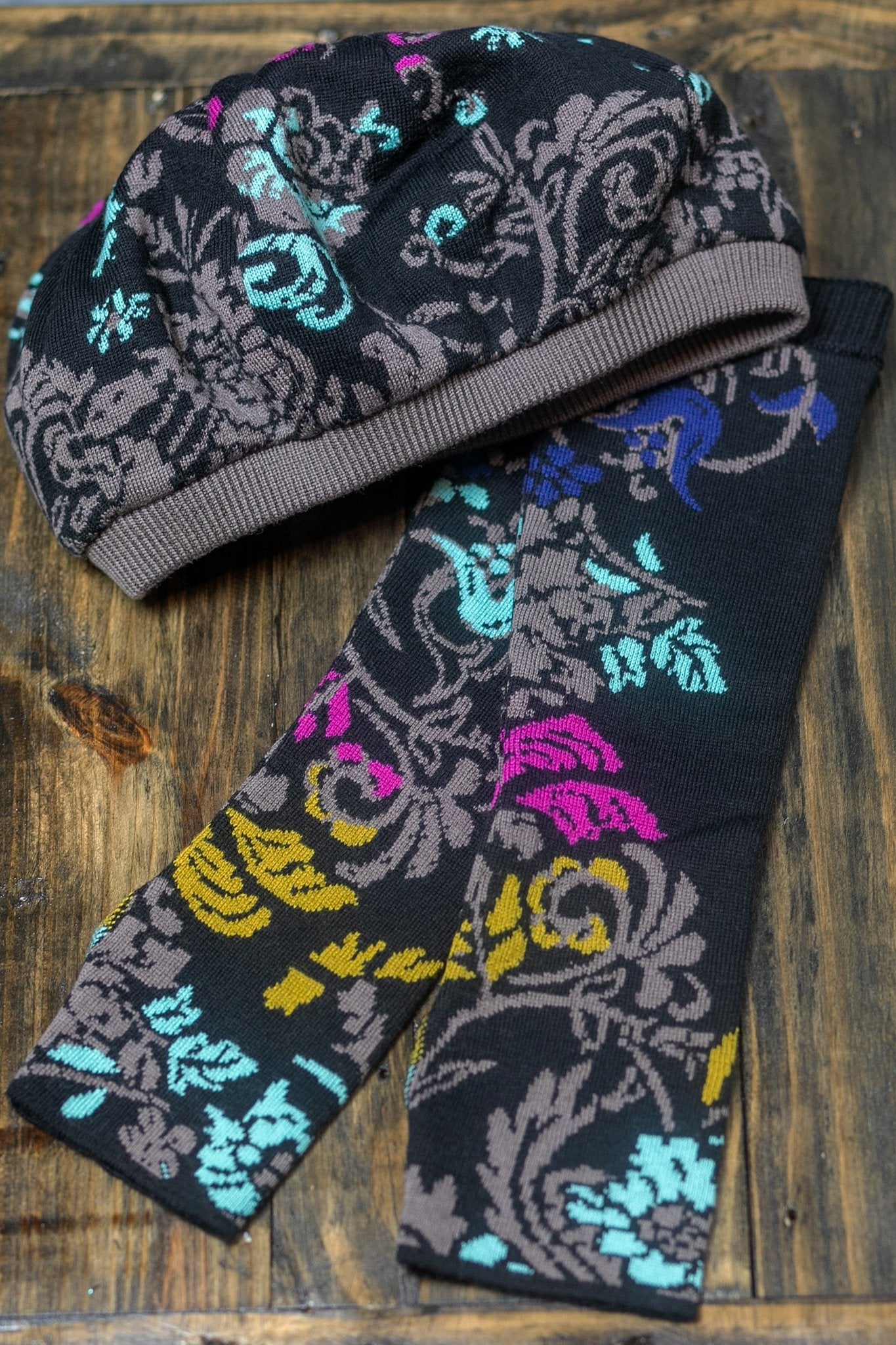 Lily of The Valley Serbian Fingerless Long Gloves in Black and matching beret hat