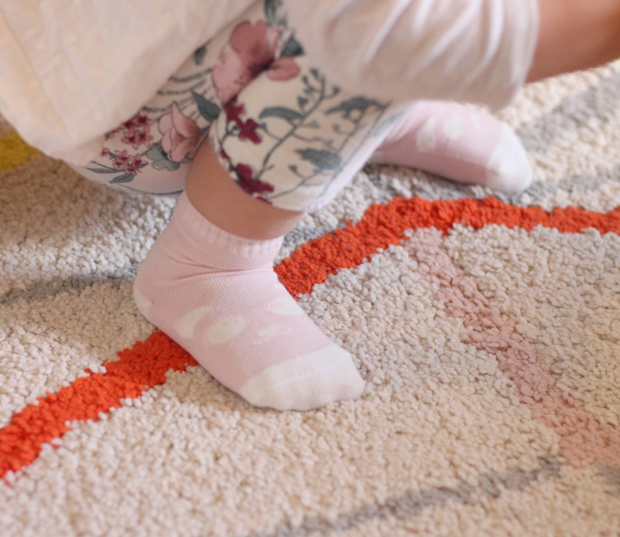 Organic Bamboo Crew Socks in Pink - L'Atelier Global