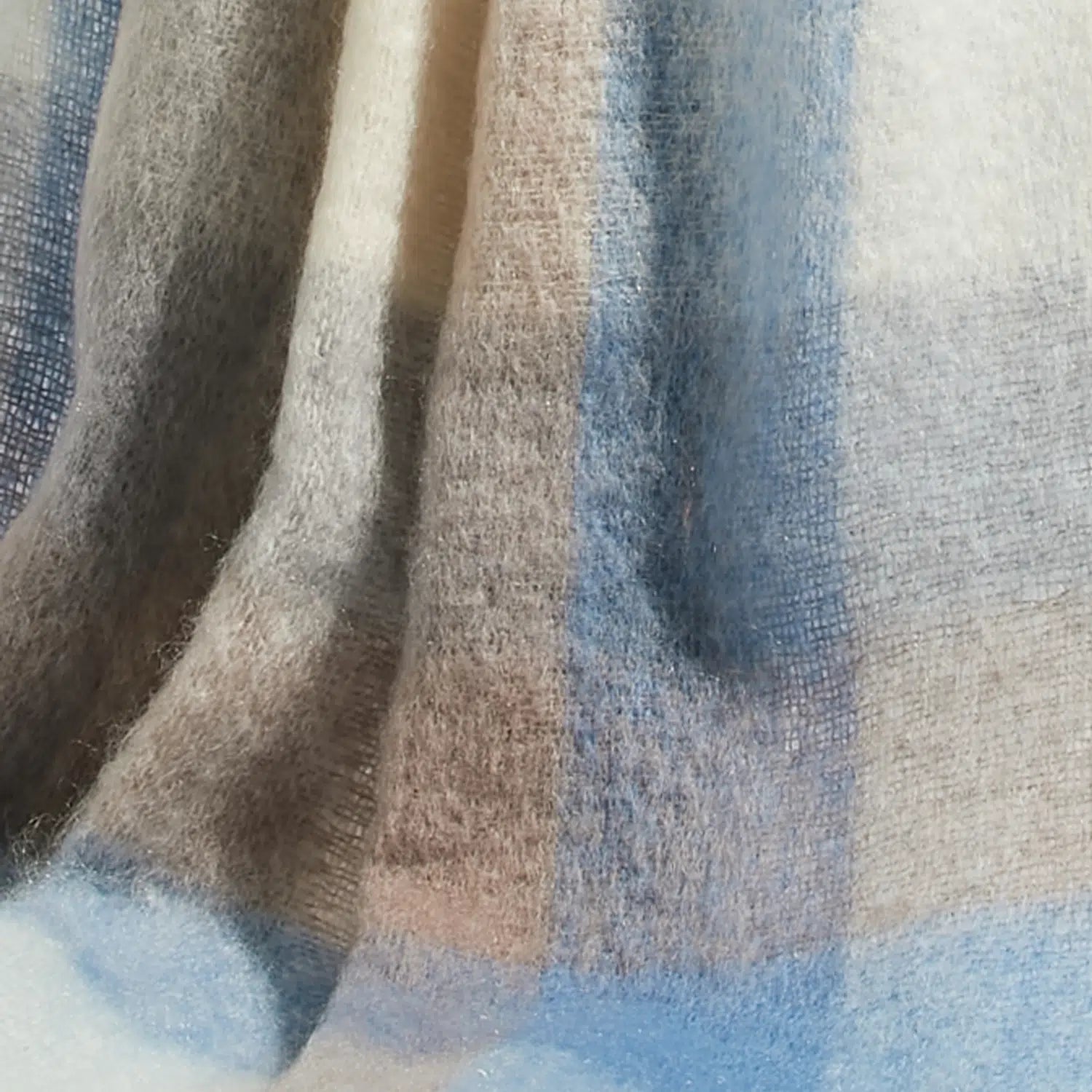 Riverbank Luxuriously Soft Irish Mohair Throw - L'Atelier Global