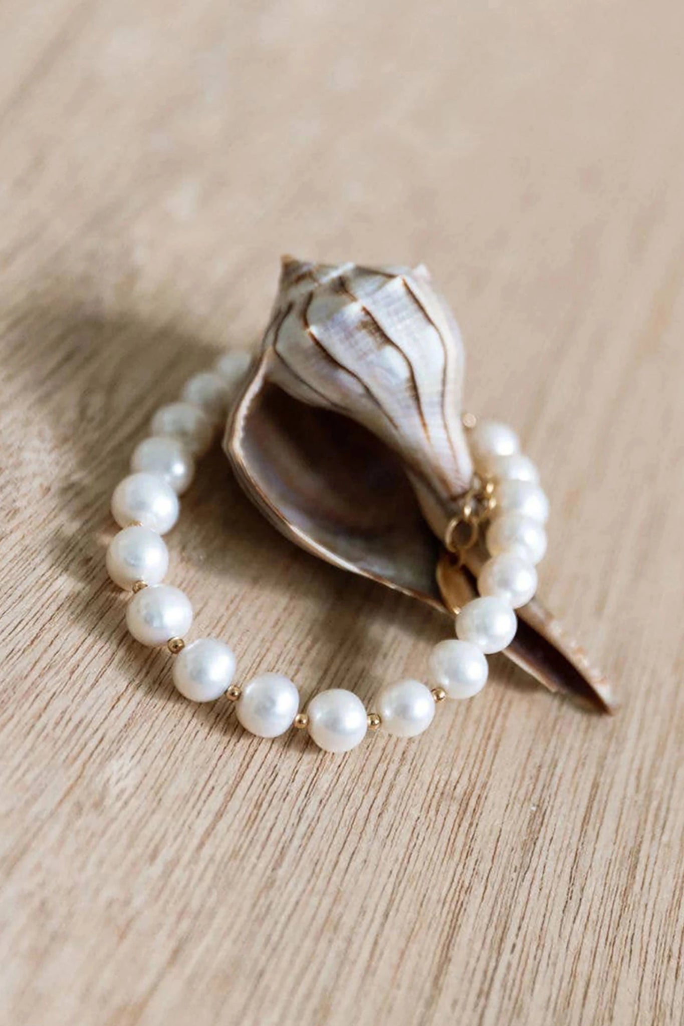 Cassis Golden Pearl Bracelet - L'Atelier Global