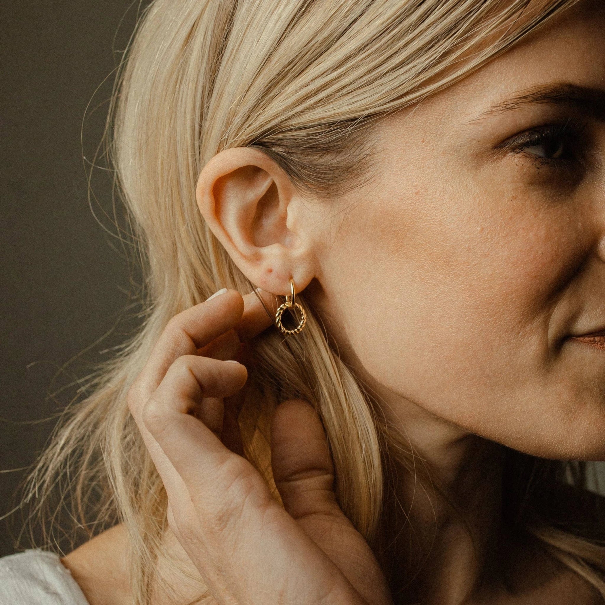 Gold Vermeil Circle Dangle Earrings - L'Atelier Global