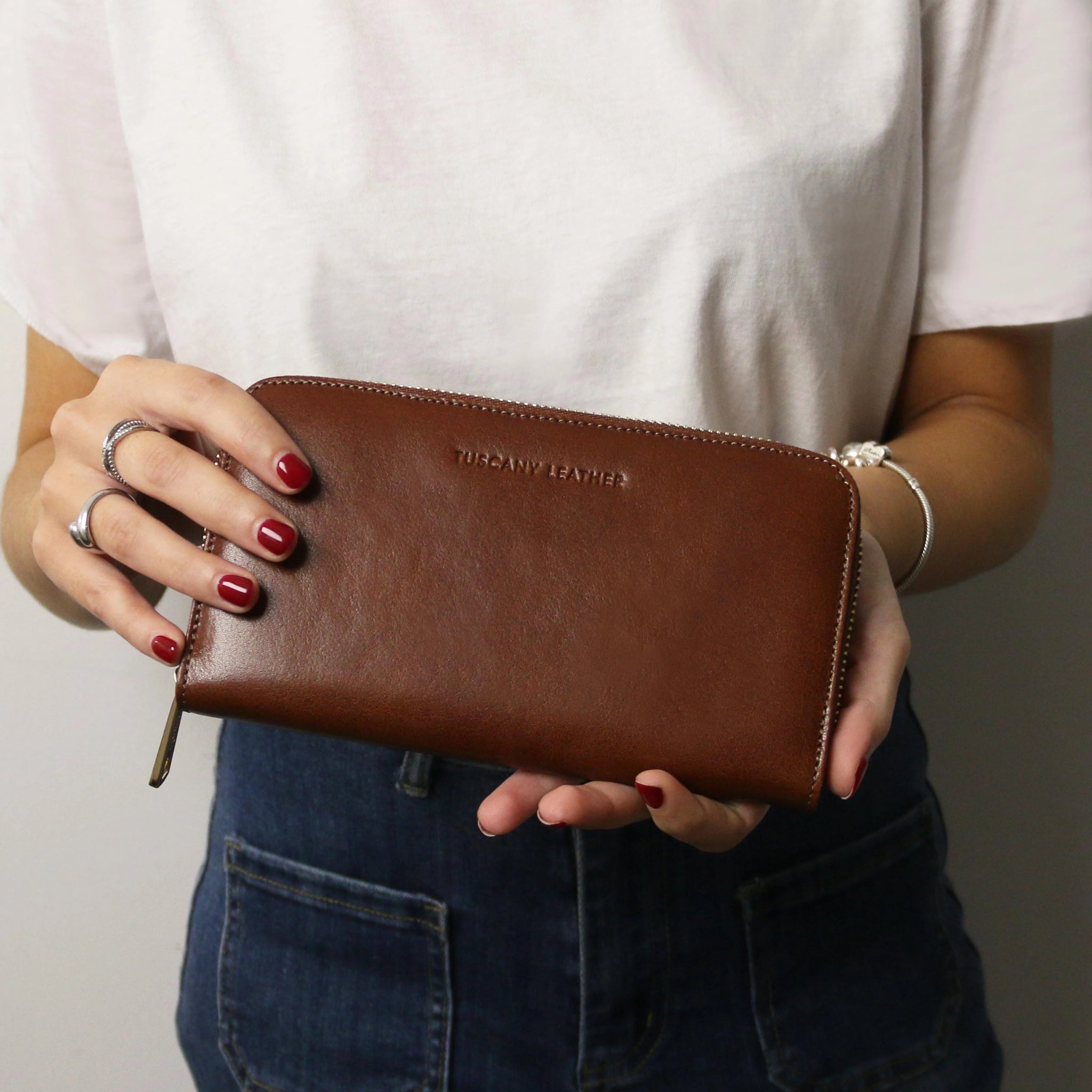 TL Classic Exclusive Leather Accordion Wallet with Zip Closure