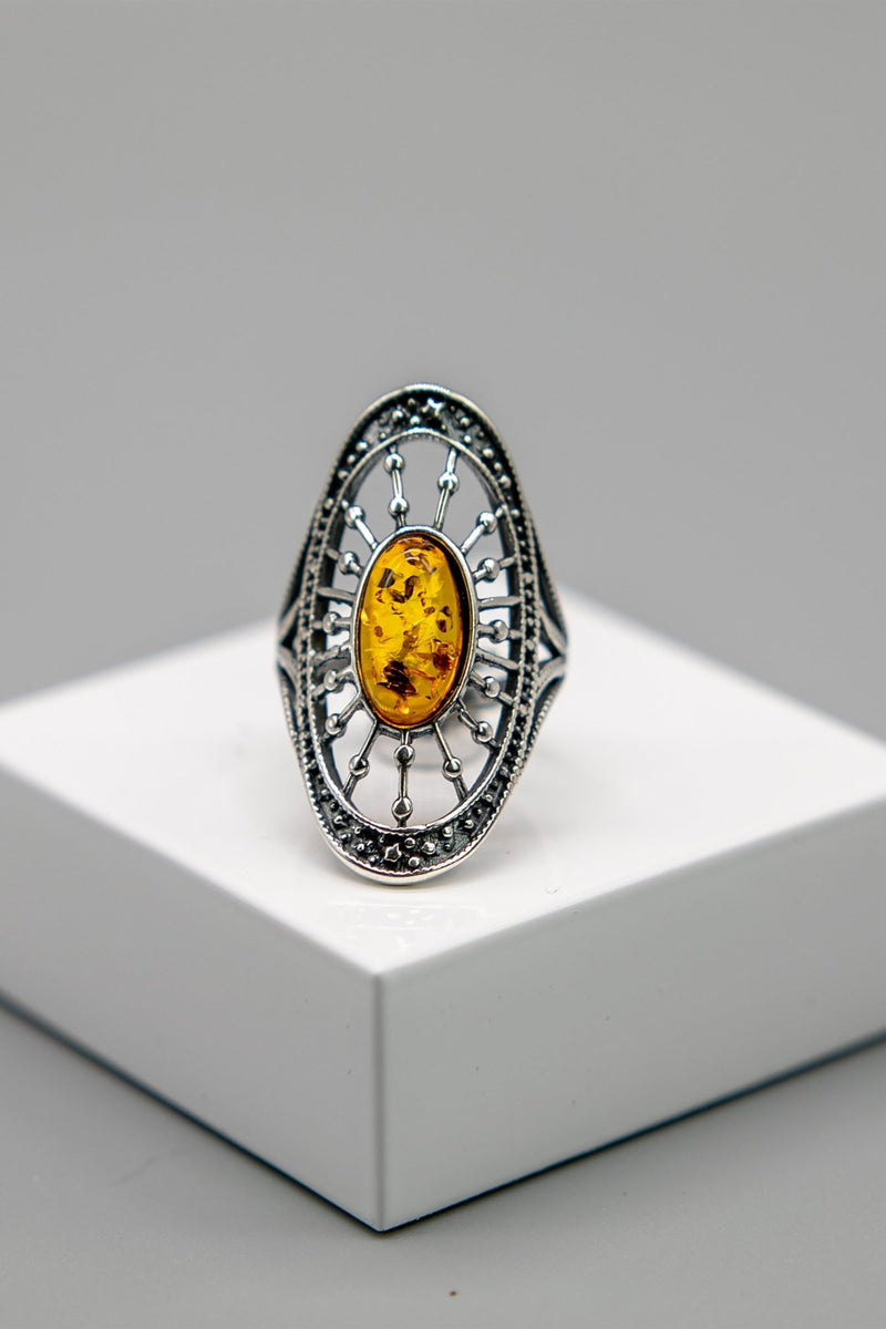 Baltic Honey Amber Medallion Adjustable Ring - L'Atelier Global