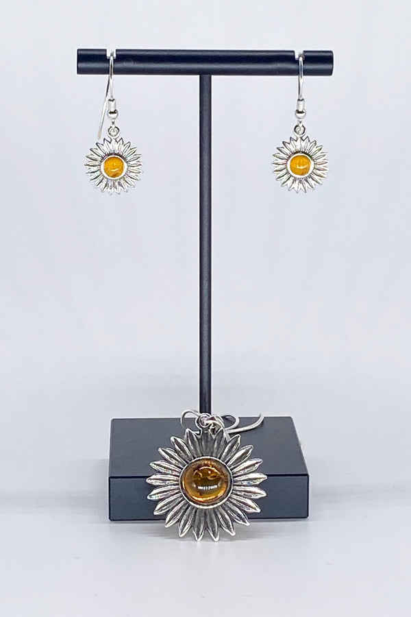 Baltic Honey Amber Sunflower Earrings - L'Atelier Global