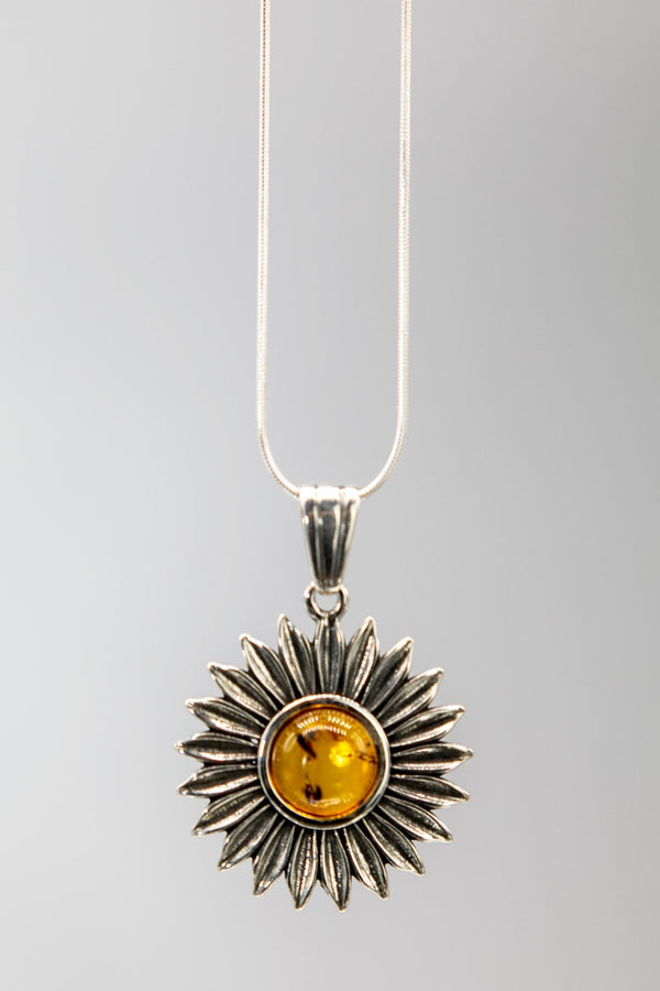 Baltic Honey Amber Sunflower Necklace - L'Atelier Global
