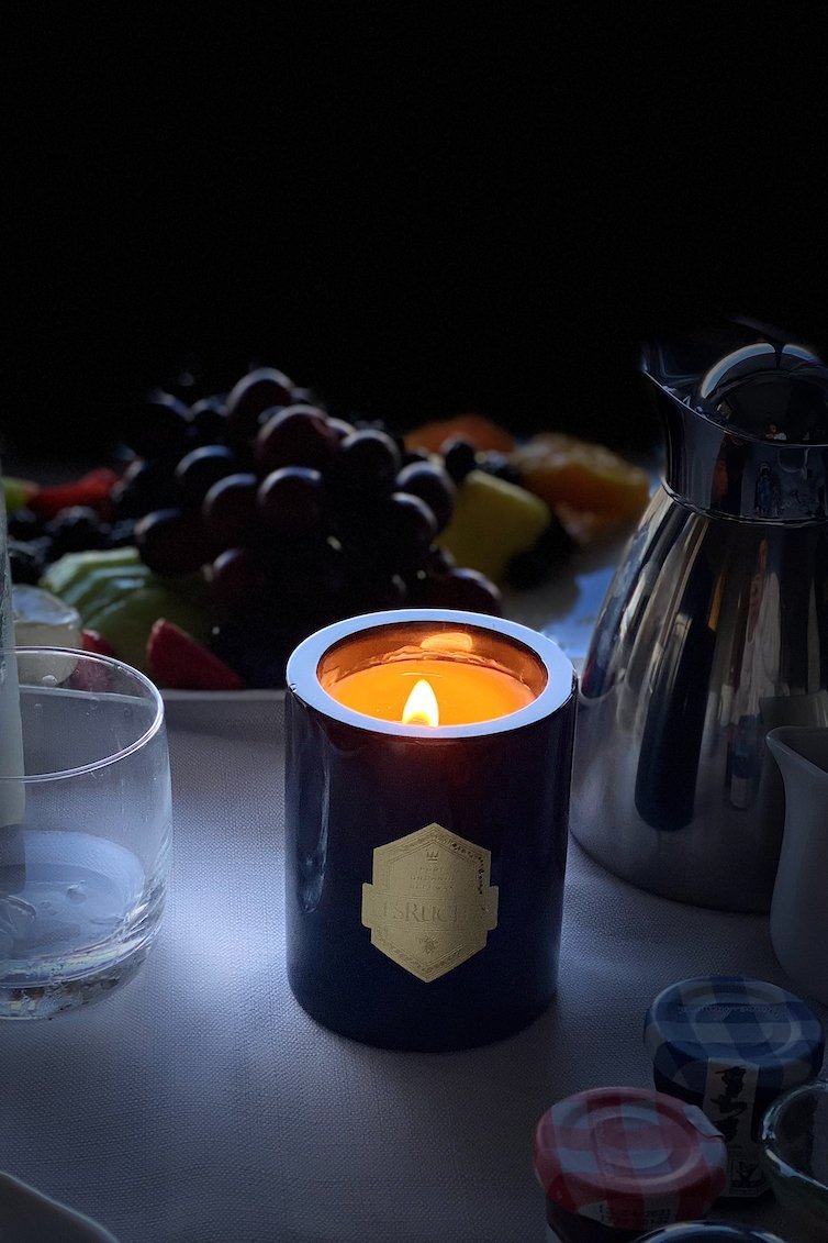 Bois de Santal Noir Marbre Partfaite Beeswax Candle 8 oz. - L'Atelier Global