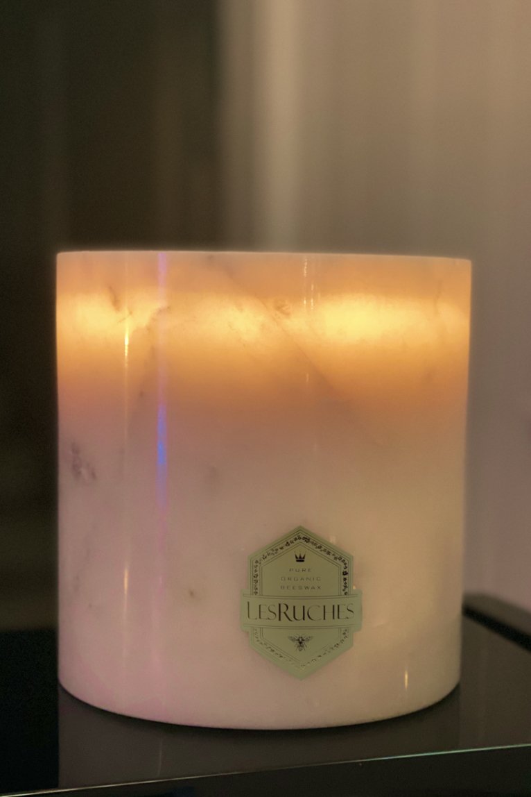 Gardenia Beauté Marbré Beeswax Candle 32 oz. - L'Atelier Global