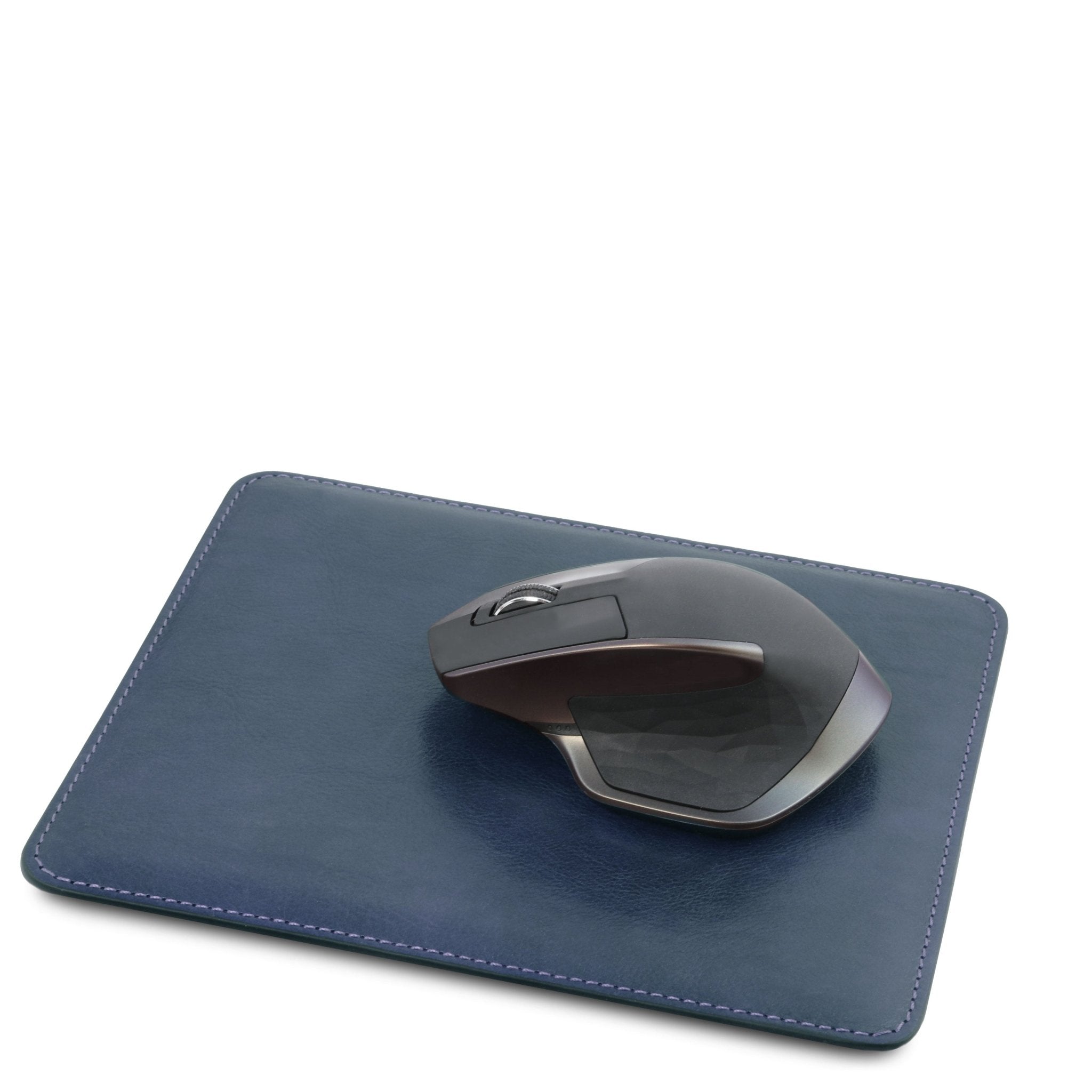 Italian Leather Mouse Pad in dark blue in dark blue with mouse on a white background - L'Atelier Global