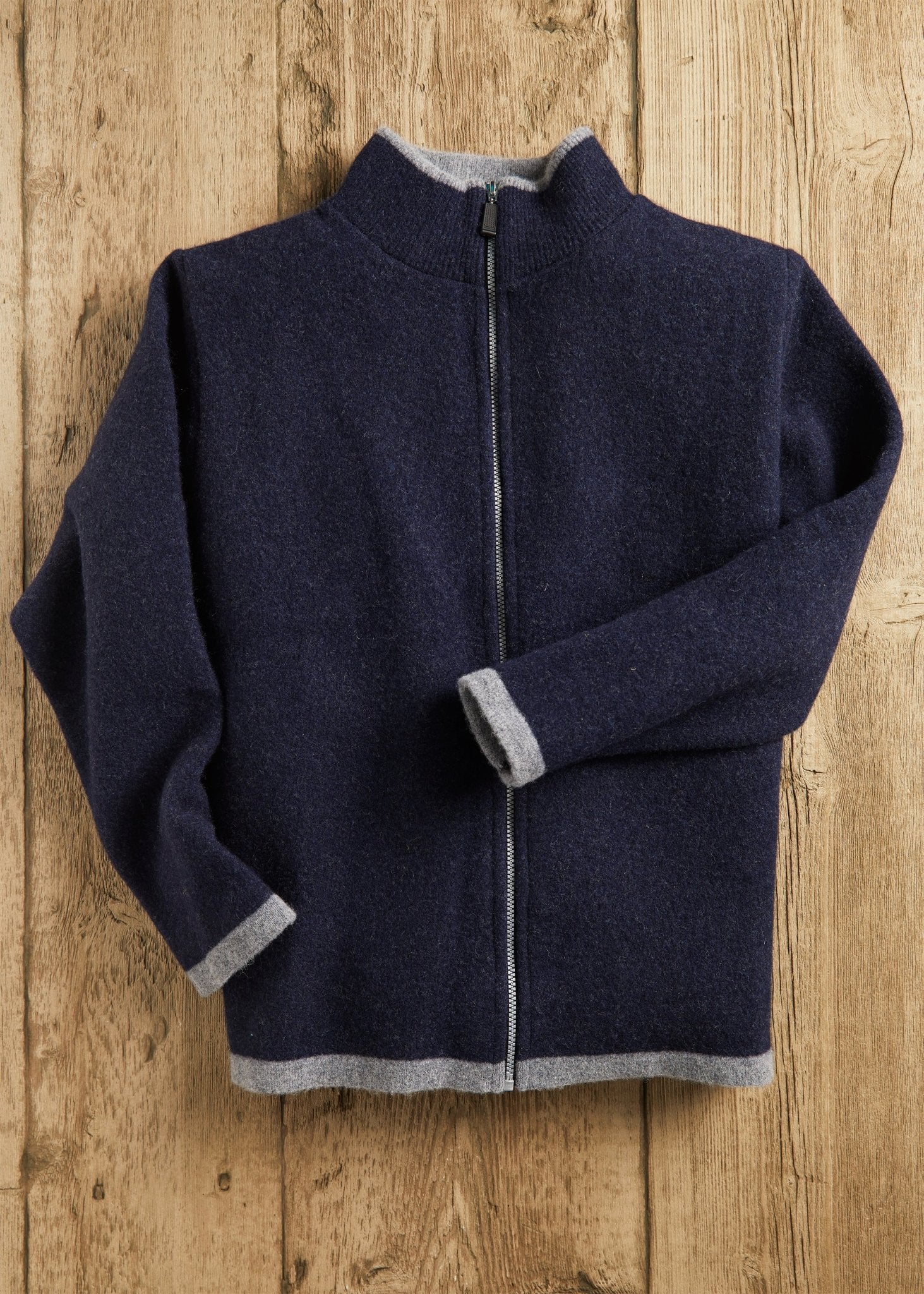 Scottish Borders Wool Fleece Cardigan in Navy - L'Atelier Global